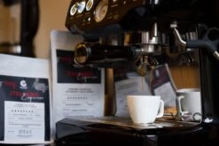 Italiano Espresso Honey Process Vietnamese Koffiebonen Aanbieding 250g GAIA Cafe 7 Italiano Espresso Honey Process Vietnamese Koffiebonen Aanbieding 250g GAIA Cafe -Lavazza Winkel 1200x800 10