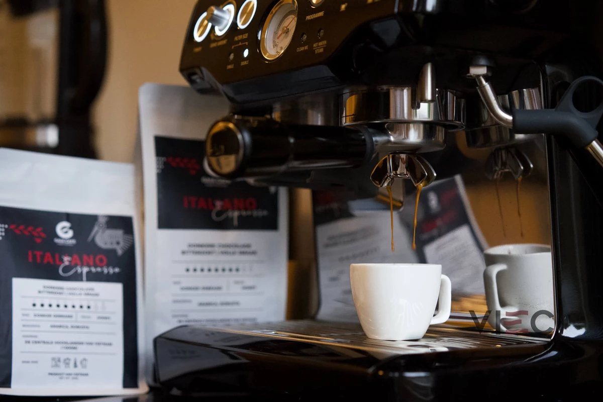 Italiano Espresso Honey Process Vietnamese Koffiebonen Aanbieding 250g GAIA Cafe Italiano Espresso Honey Process Vietnamese Koffiebonen Aanbieding 250g GAIA Cafe -Lavazza Winkel 1200x800 10