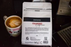Italiano Espresso Honey Process Vietnamese Koffiebonen Aanbieding 250g GAIA Cafe 12 Italiano Espresso Honey Process Vietnamese Koffiebonen Aanbieding 250g GAIA Cafe -Lavazza Winkel 1200x800 15