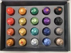 Koffie Proeverij Pakket Met 20 Stuks Verschillende Smaken En Mystery Card 'Enjoy The Sweet Moment' Met Persoonlijke (video) Boodschap | Verjaardag | Sinterklaas | Kerstpakket | Vaderdag | Moederdag | Jubileum | Valentijnsdag -Lavazza Winkel 1200x899 2